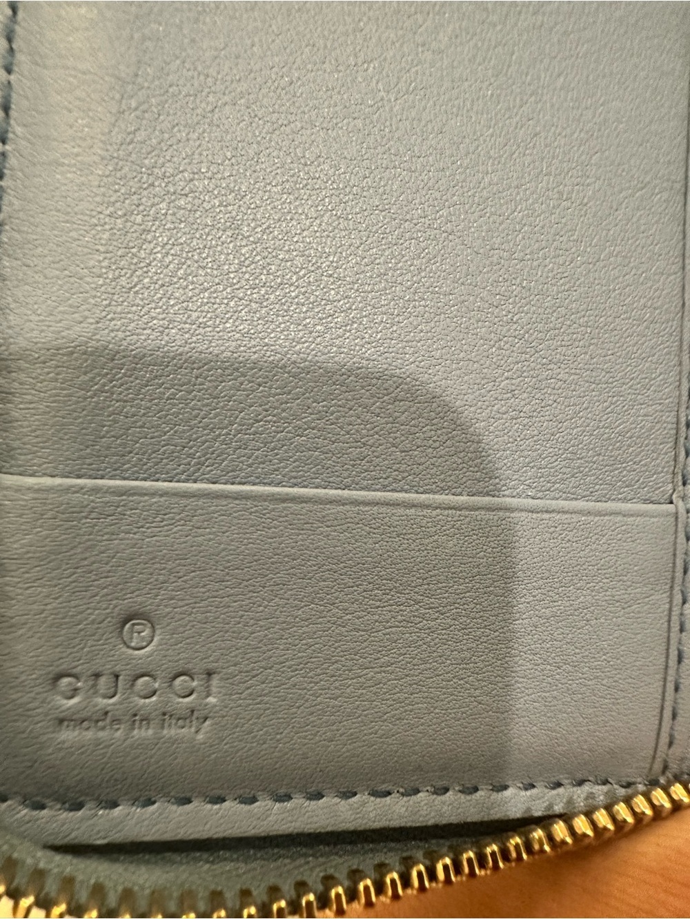 Gucci Baby Blue Sueded Medium Soho Zippy - Picture 7 of 10